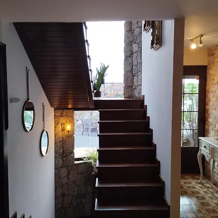 Luxury Colonial Country Vila *