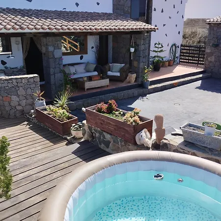 Luxury Colonial Country