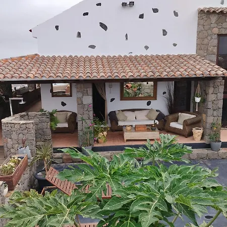 Luxury Colonial Country Villa *